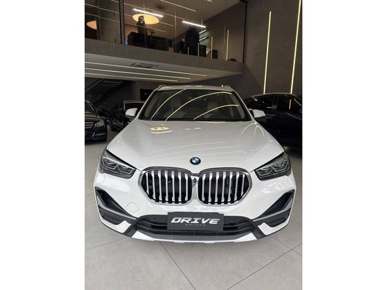 BMW X1 2.0 16V TURBO ACTIVEFLEX SDRIVE20I X-LINE 4P AUTOMÁTICO BMW X1 2.0 16V TURBO ACTIVEFLEX SDRIVE20I X-LINE 4P AUTOMÁTICO